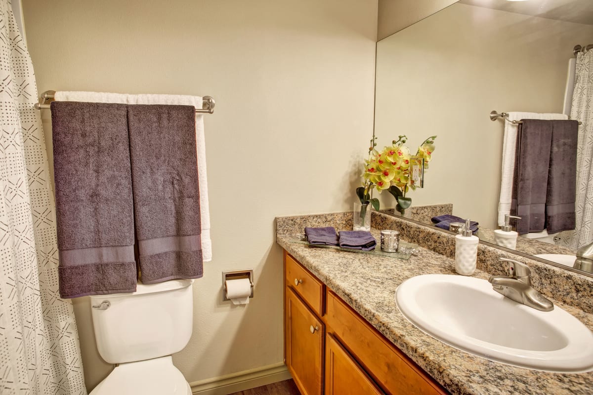 Photo Gallery Colonial Square Apartments Crossroads, WA Weidner