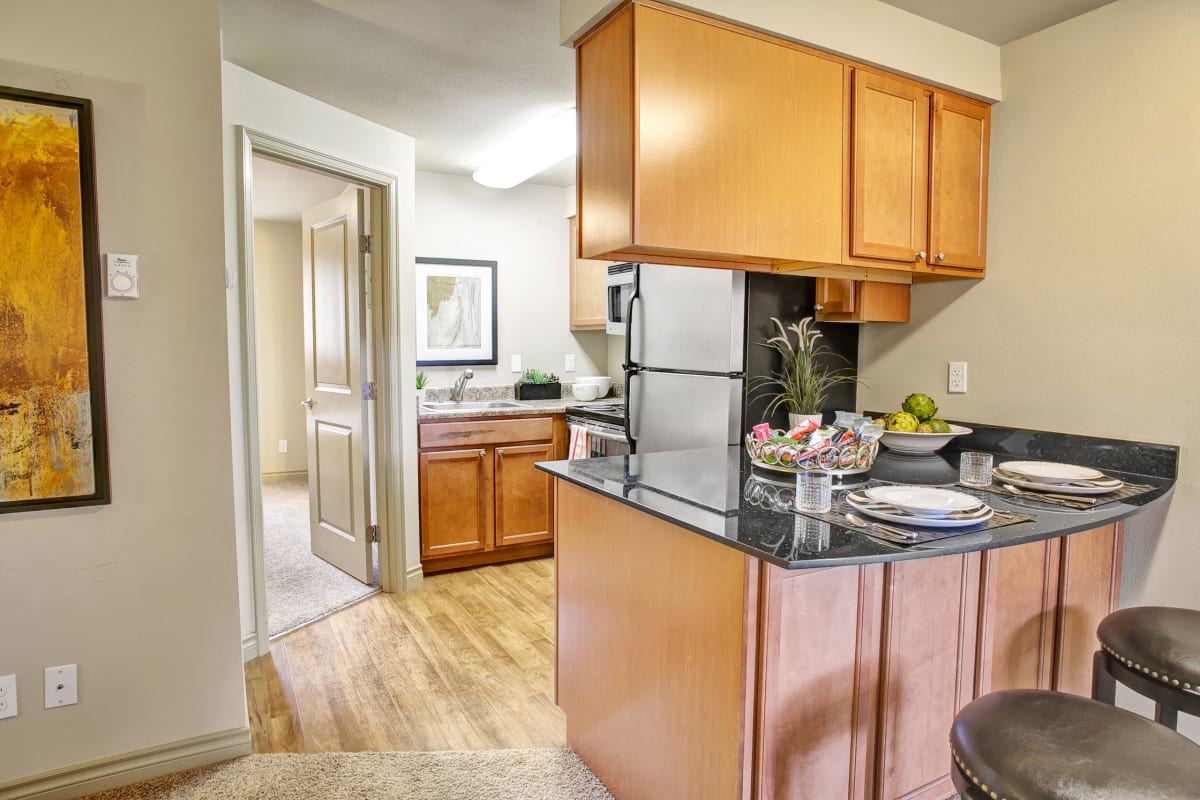 Photo Gallery Colonial Square Apartments Crossroads, WA Weidner
