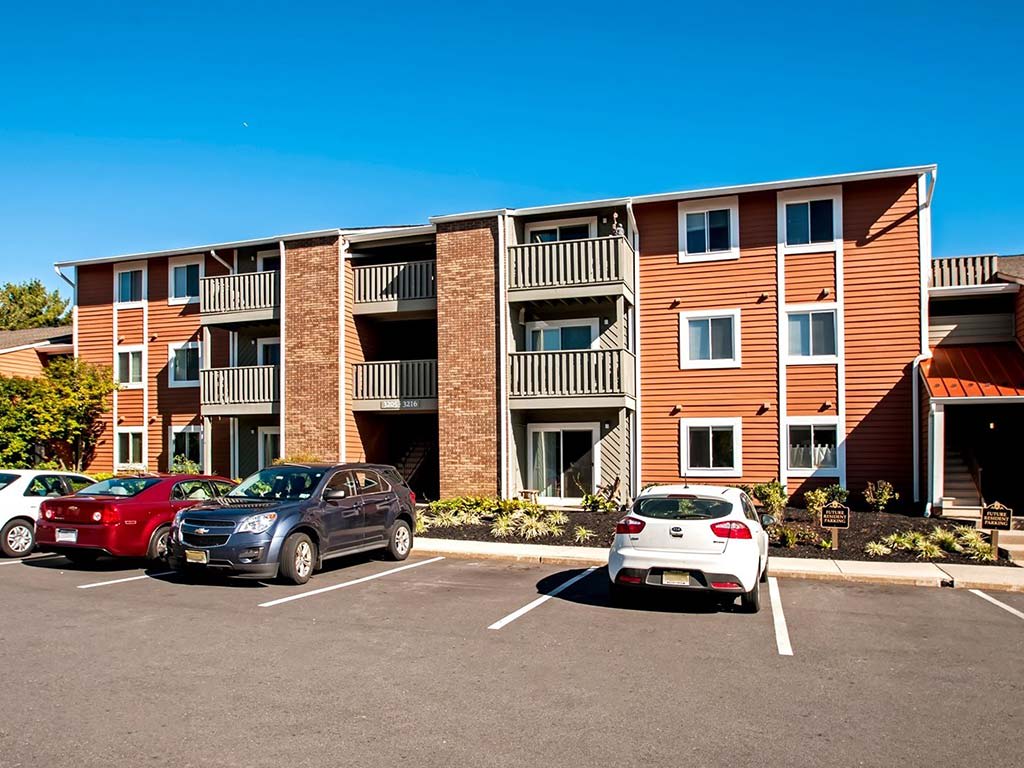 Apartments for Rent in Plainsboro, NJ The Crest