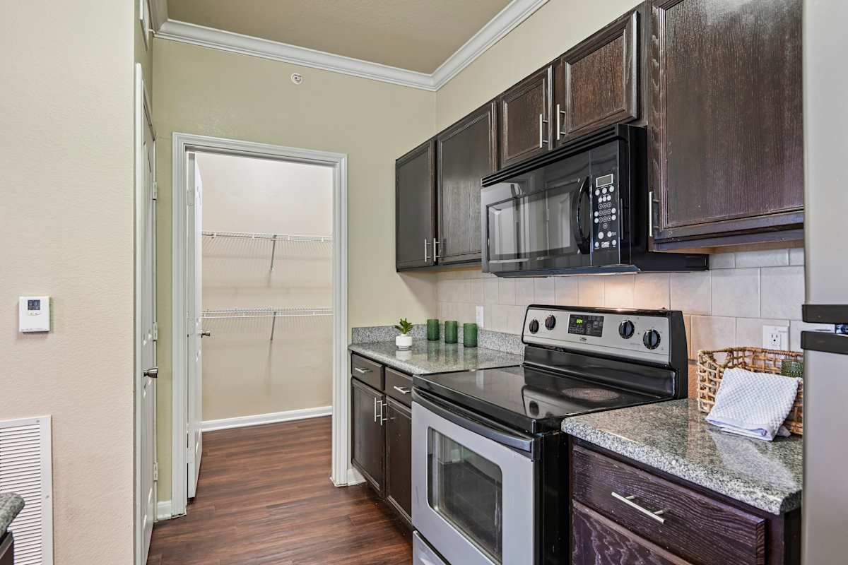 Skyview West apartment photo