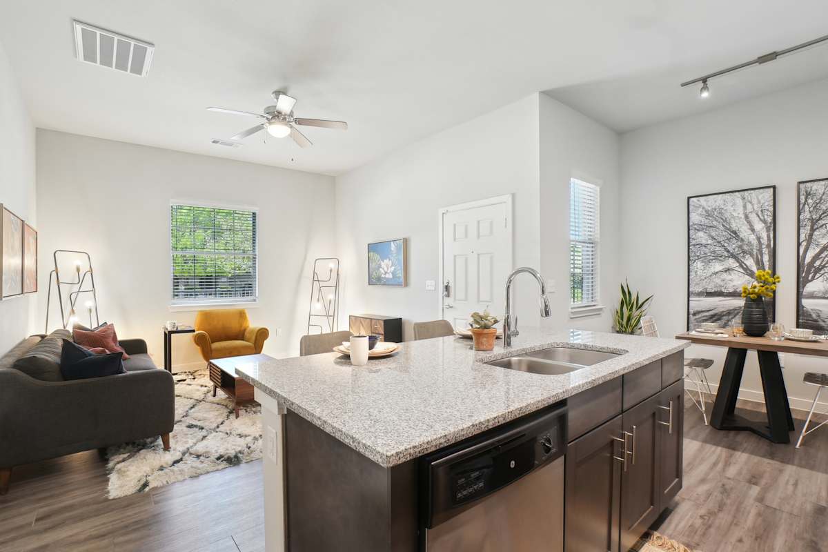 Clark Ridge Canyon apartment photo