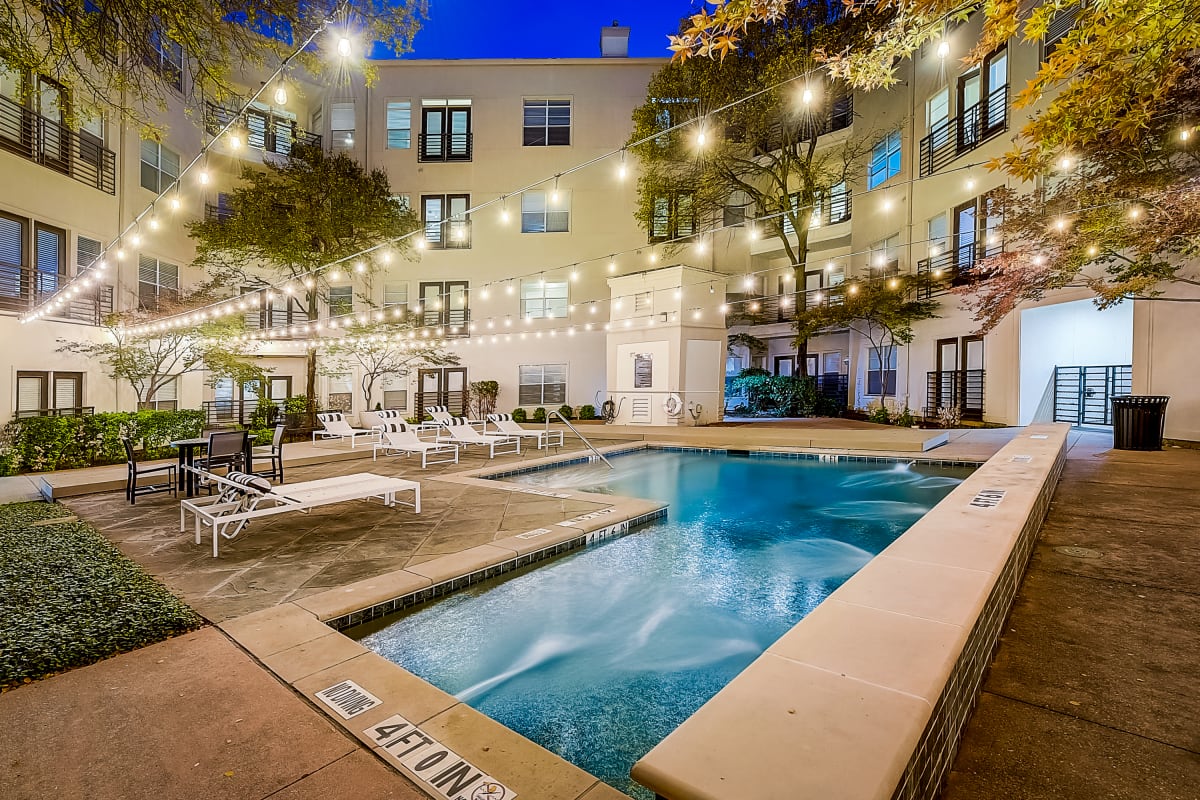 Photo Gallery | East Dallas Apartments | 5 Mockingbird Apartments