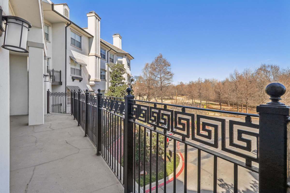 Winsted At White Rock apartment photo