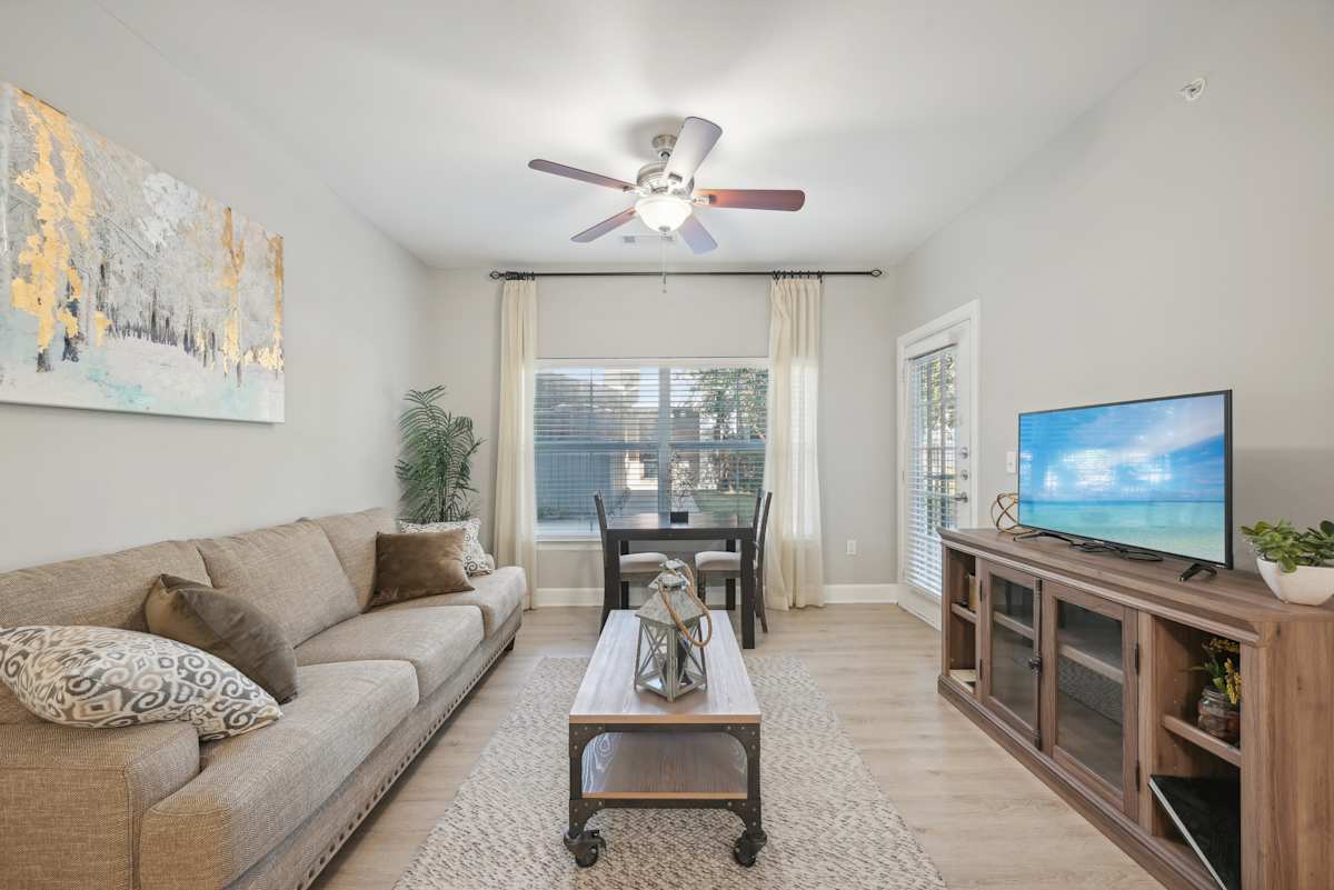 District At Greenville Apts apartment photo