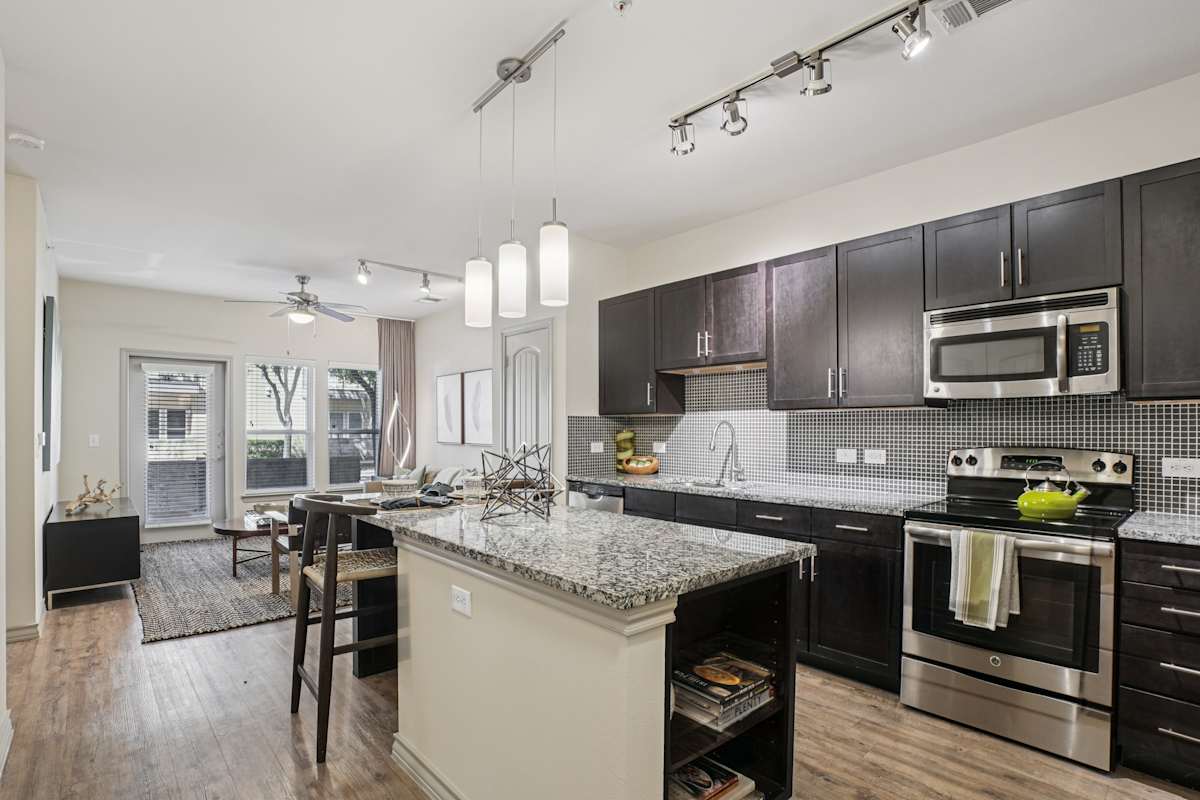Mercer Crossing apartment photo