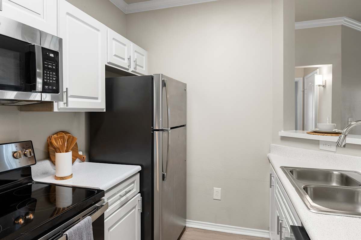 Creekside 121 apartment photo