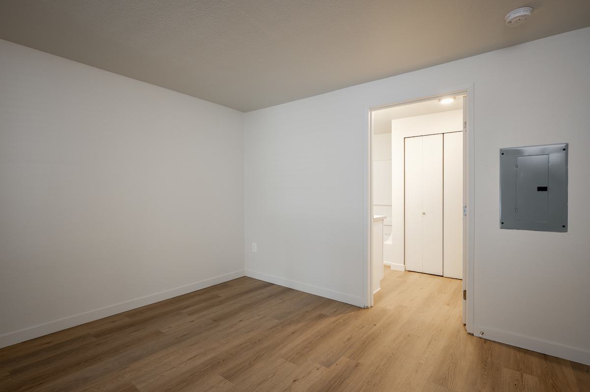 Photos and Video of Glen Ridge Apartments in Beaverton, OR