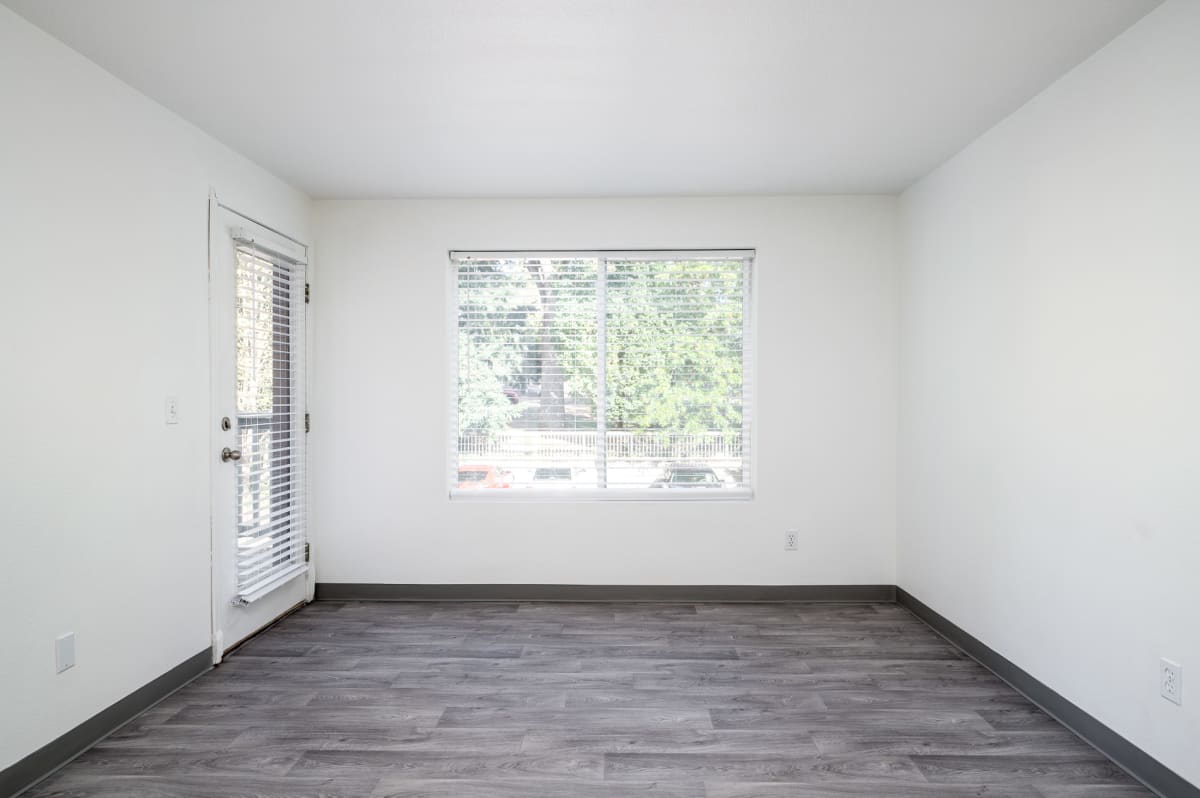 Photos and Video of Glen Ridge Apartments in Beaverton, OR