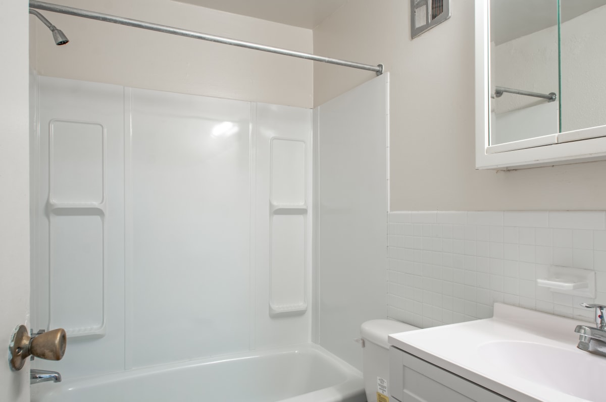 Photos and Video of Pennsbury Court Apartments in Morrisville PA