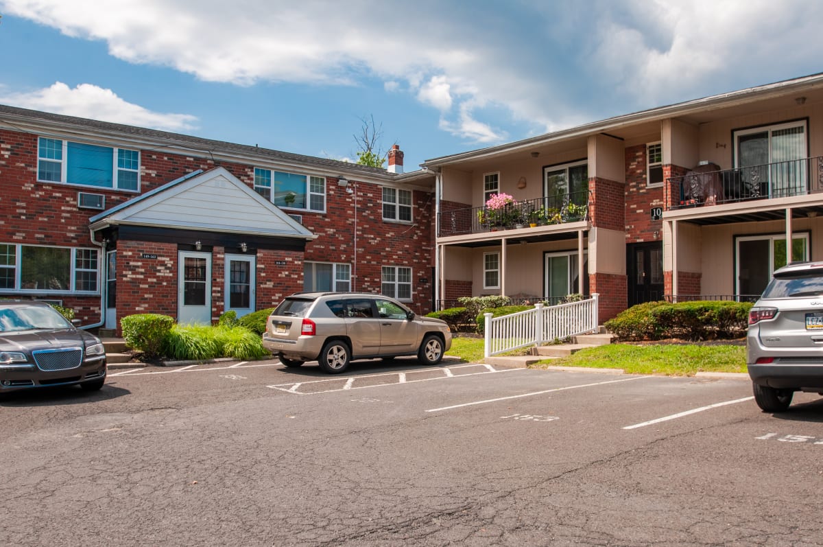 Photos and Video of Pennsbury Court Apartments in Morrisville PA