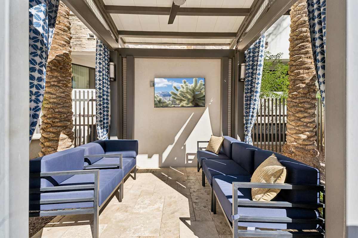 Shared outdoor space at Biltmore at Camelback.
