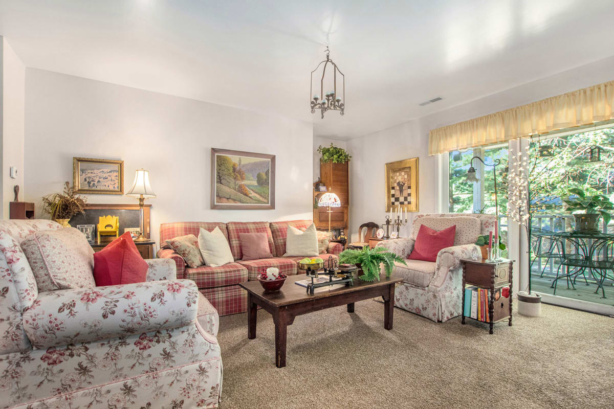 Photos and Video of GREENLEAF in ELKHART, IN