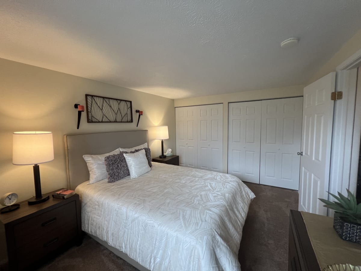 PetFriendly Apartments in Monroeville, PA Deauville Park Apartments