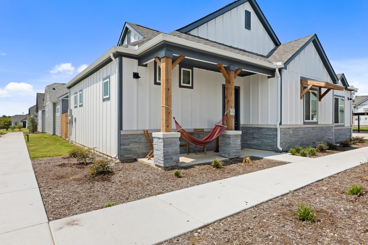 Houses for Rent in Arlington, TX | Avilla Lakeridge | Photo Gallery