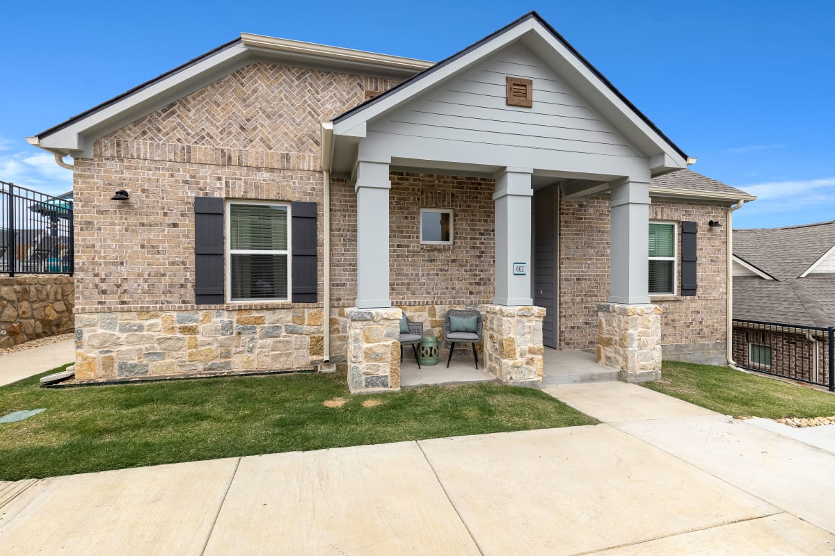 Avilla Grove apartment photo