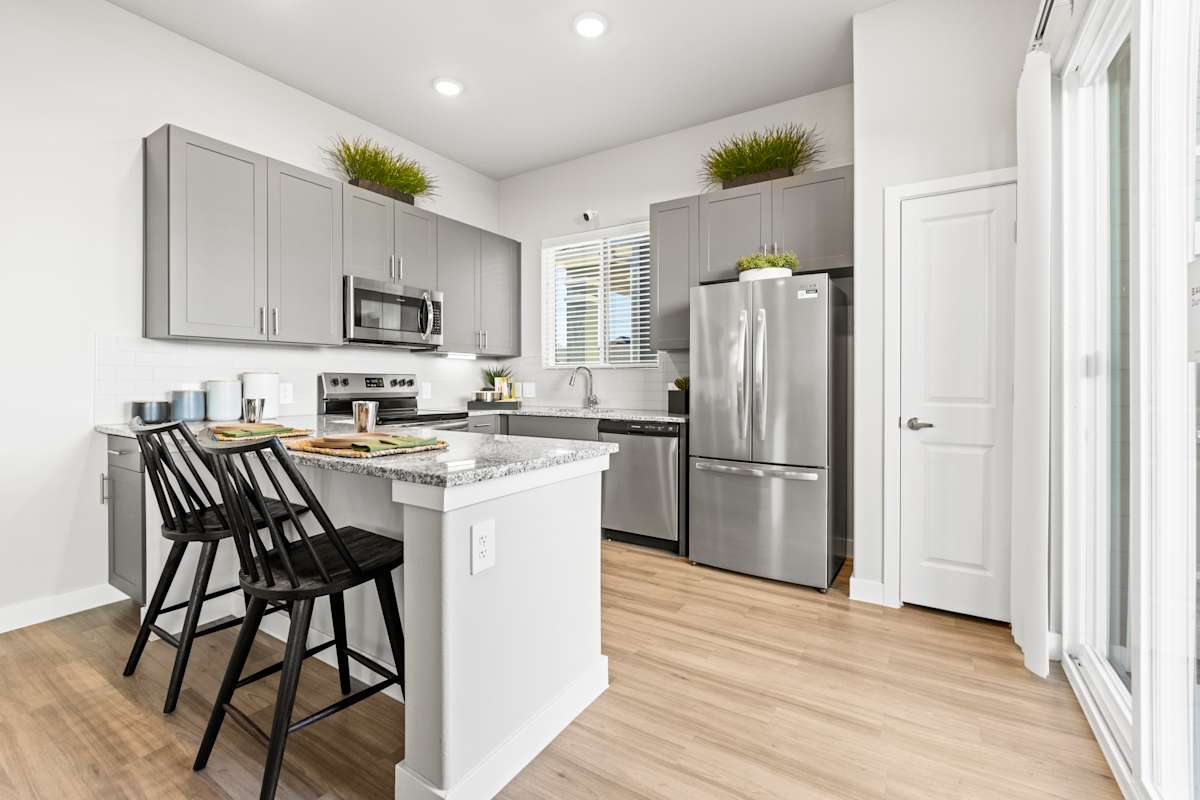 Avilla Lakeridge apartment photo