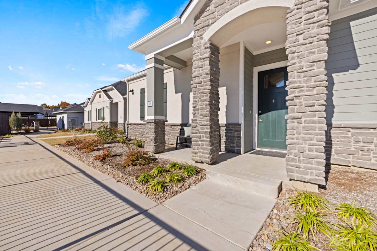 Avilla Lakeridge apartment photo