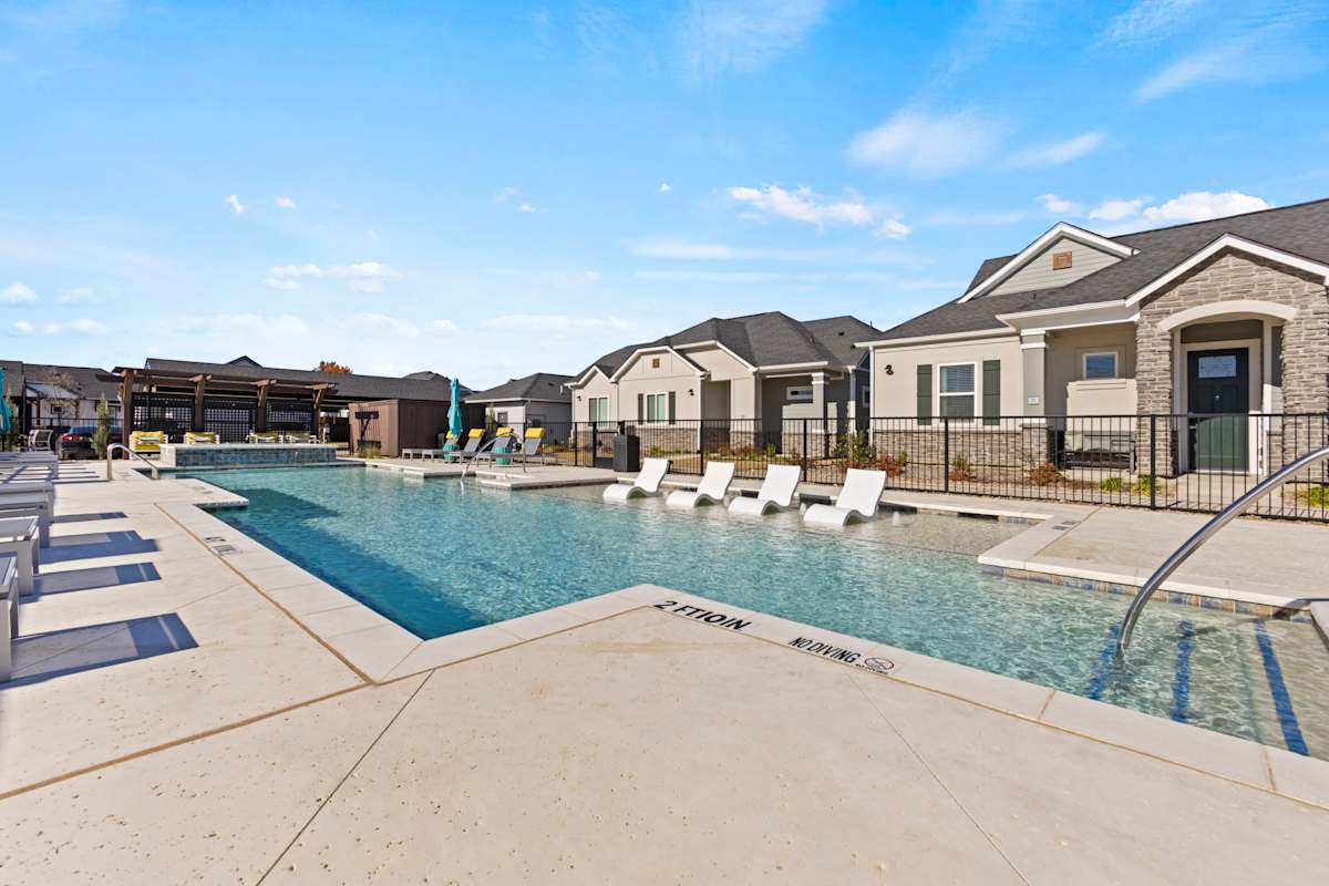 Avilla Lakeridge apartment photo
