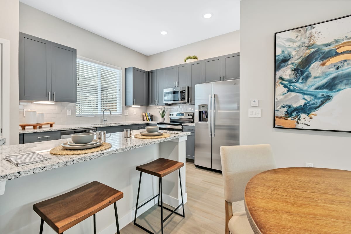 Avilla Towne Center apartment photo