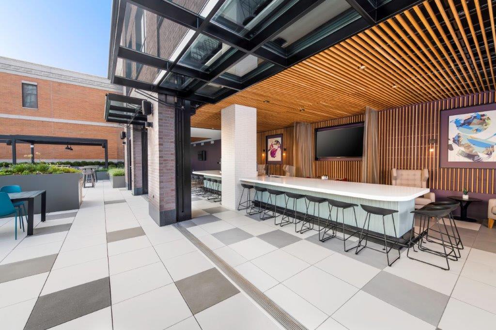 Gallery Images of Our Chicago River West Apartments Avenir