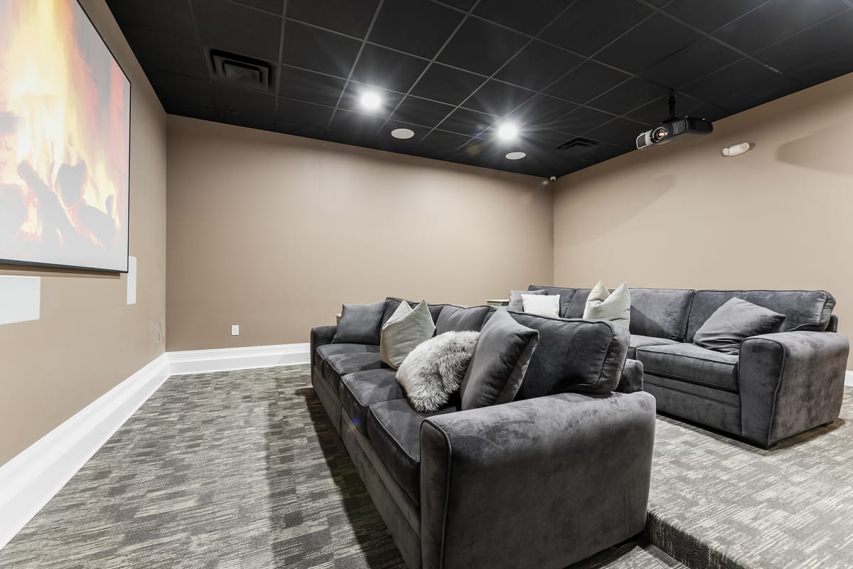 Photos and Video of Drexel Hill Apartments in Williamsville, NY