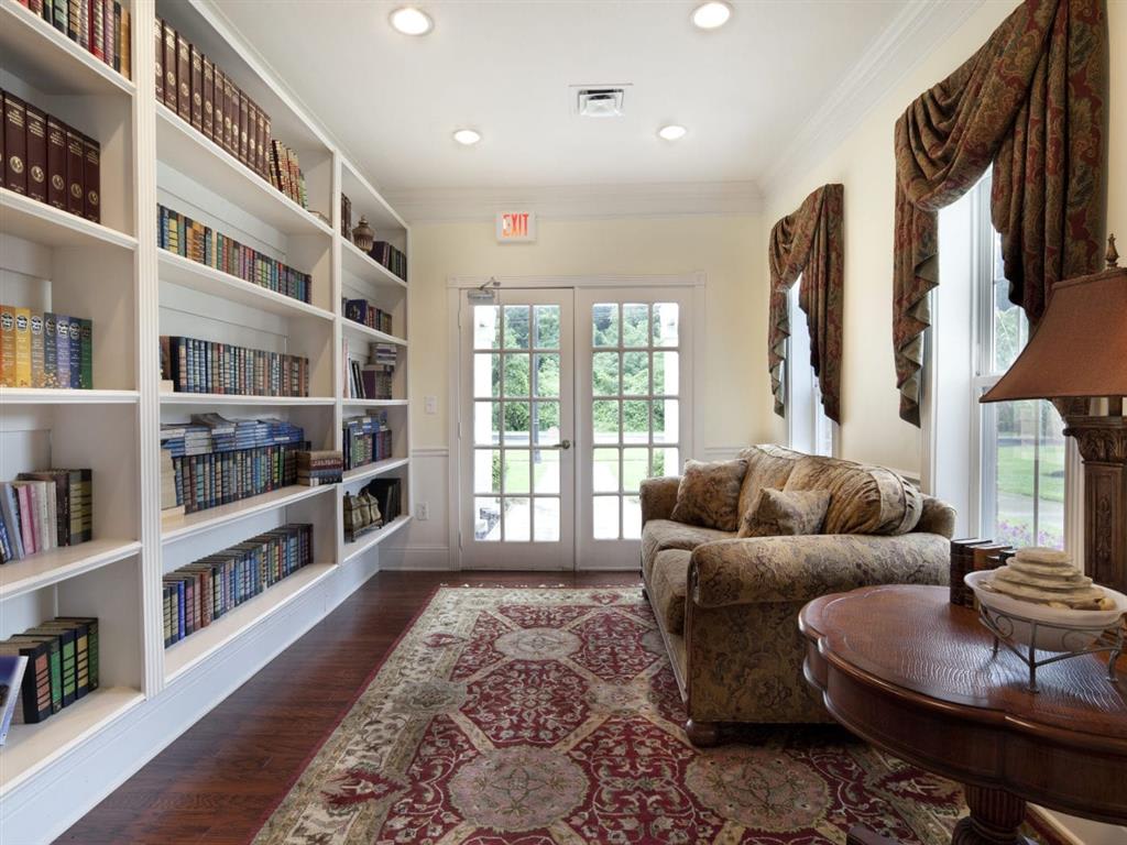 Photo Gallery | Spring Manor Senior Apartments