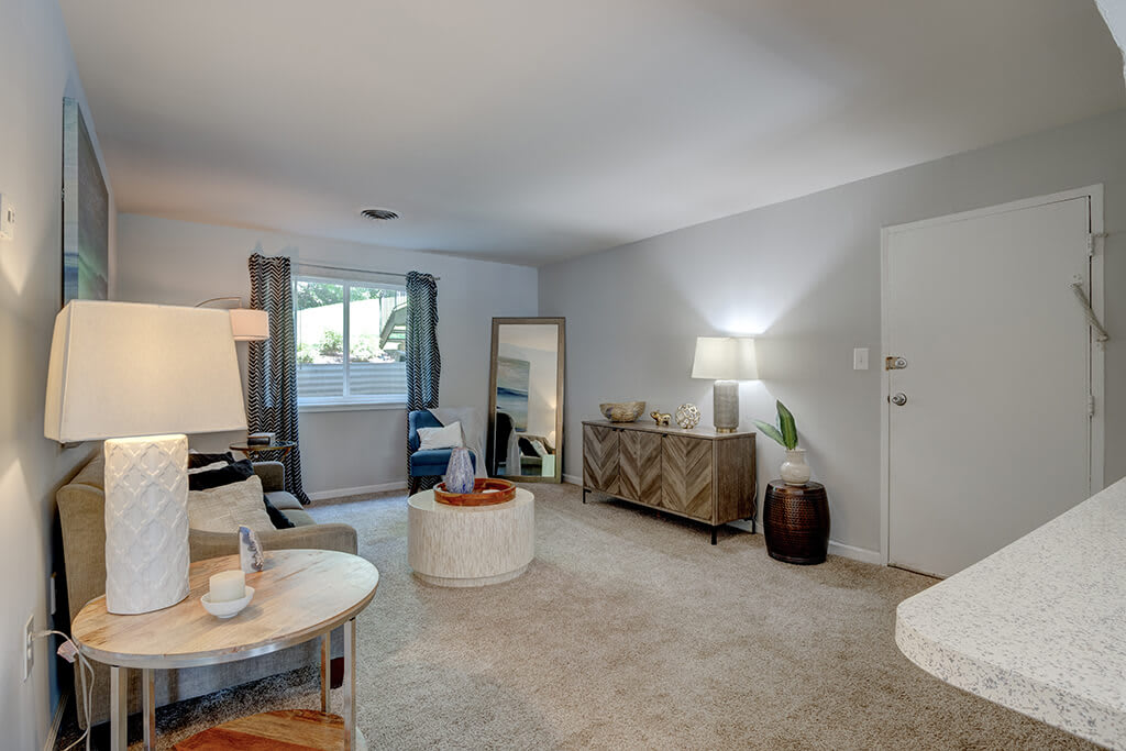 Apartments for Rent in Oxon Hill, MD Oaks at Oxon Hill