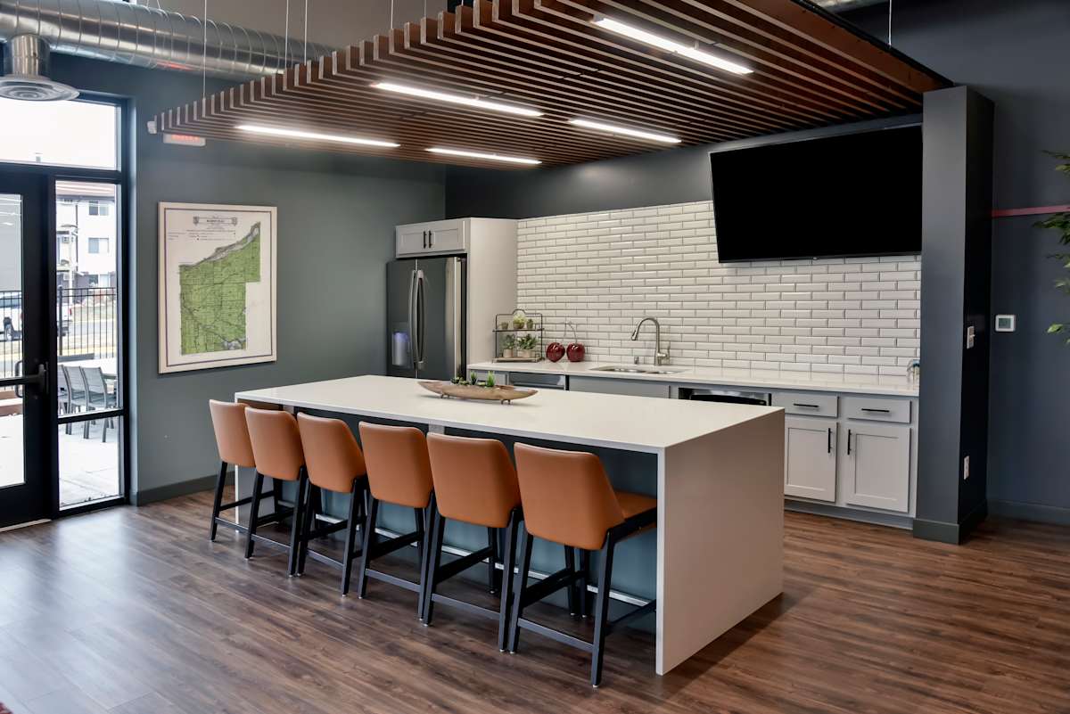 Connelly On Eleven clubhouse kitchen and island seating - Burnsville, MN
