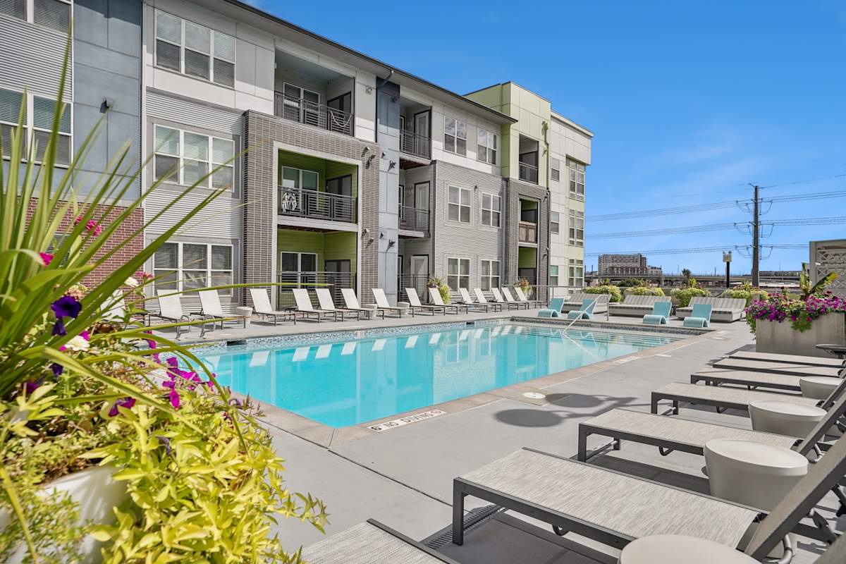 Westend pool deck with loungers - Denver, CO