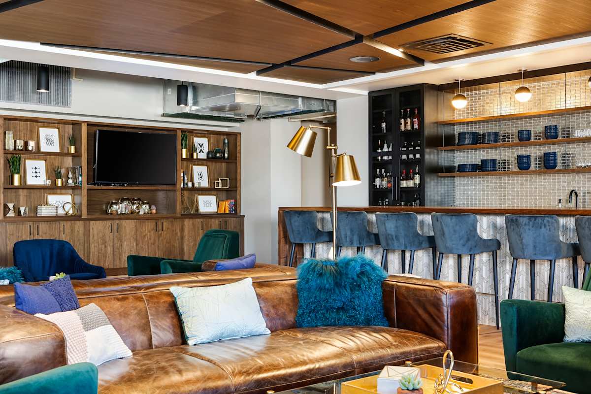 The Lydian resident lounge with seating - Denver, CO