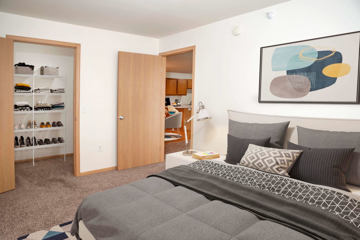 Evergreen Apartment Homes bedroom with large closet - Isanti, MN