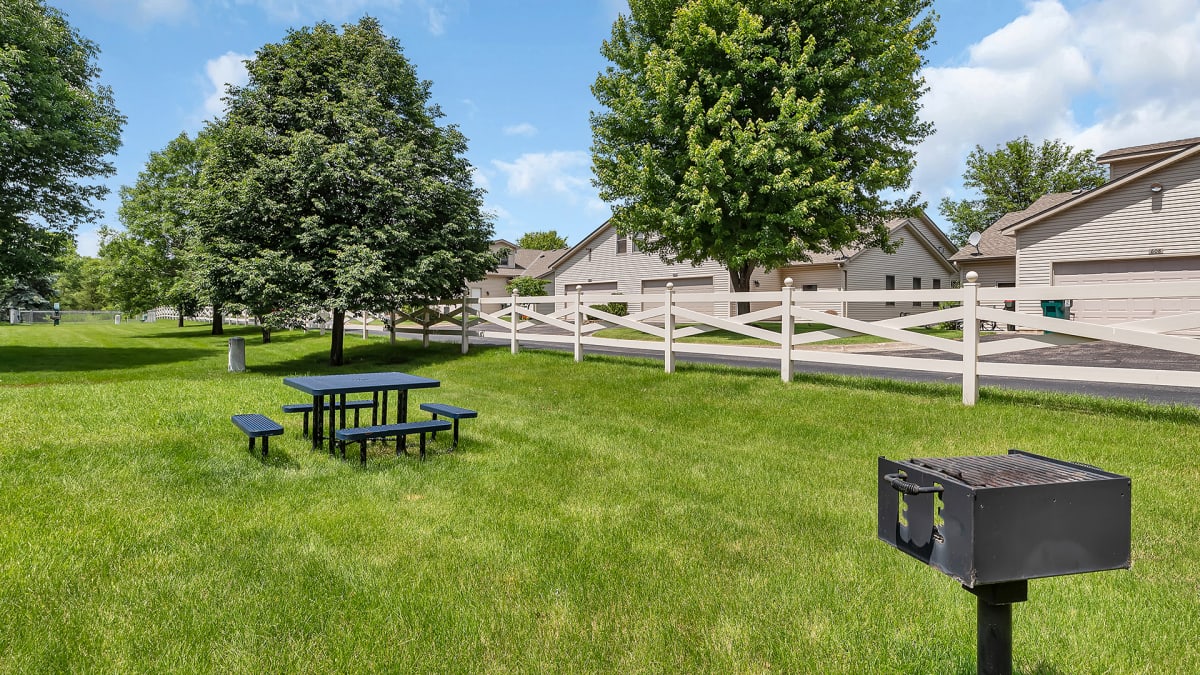 Monticello Village outdoor grill and picnic area - Monticello, MN
