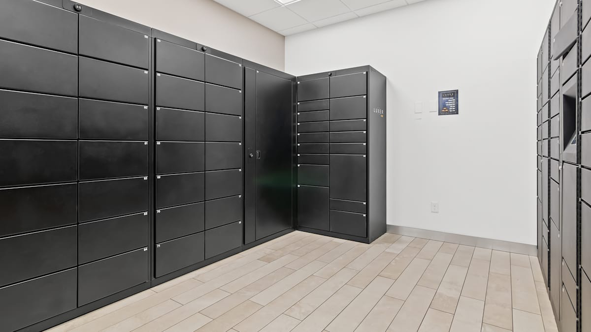 Oxbo Urban Rentals package lockers - St. Paul, MN