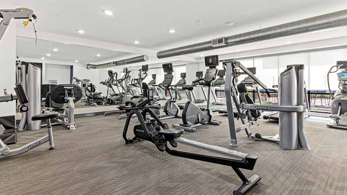 Oxbo Urban Rentals fitness center with cardio and weights - St. Paul, MN