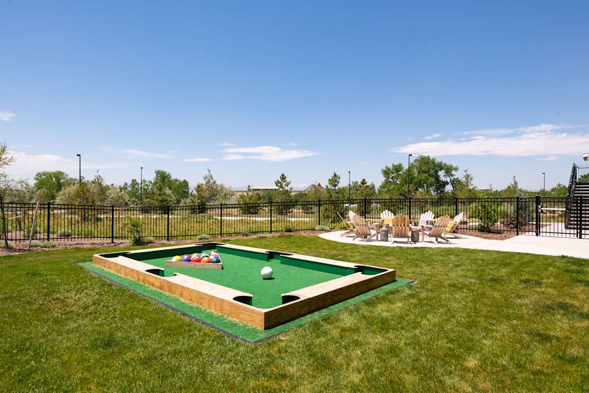 Railway Flats Apartments bocce ball courts and firepit - Loveland, CO