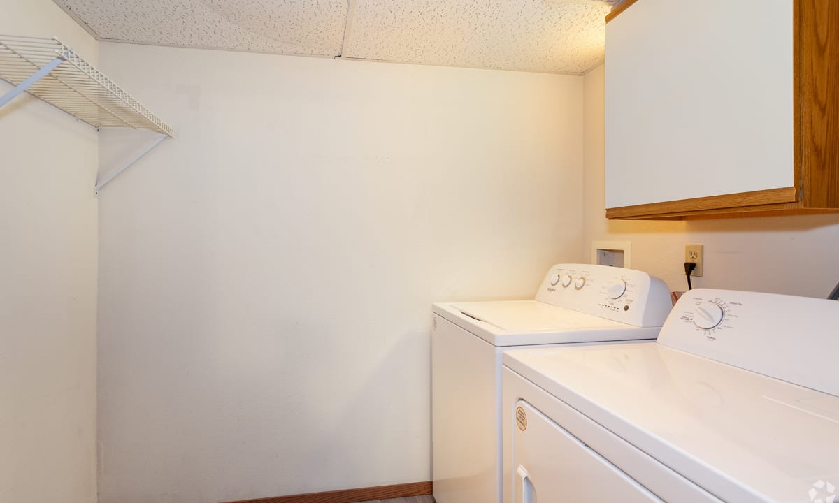 Rocky Meadows Apartments laundry room - Billings, MT