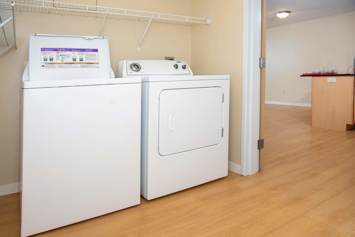 Southpoint Apartments in-unit washer and dryer - Grand Forks, ND