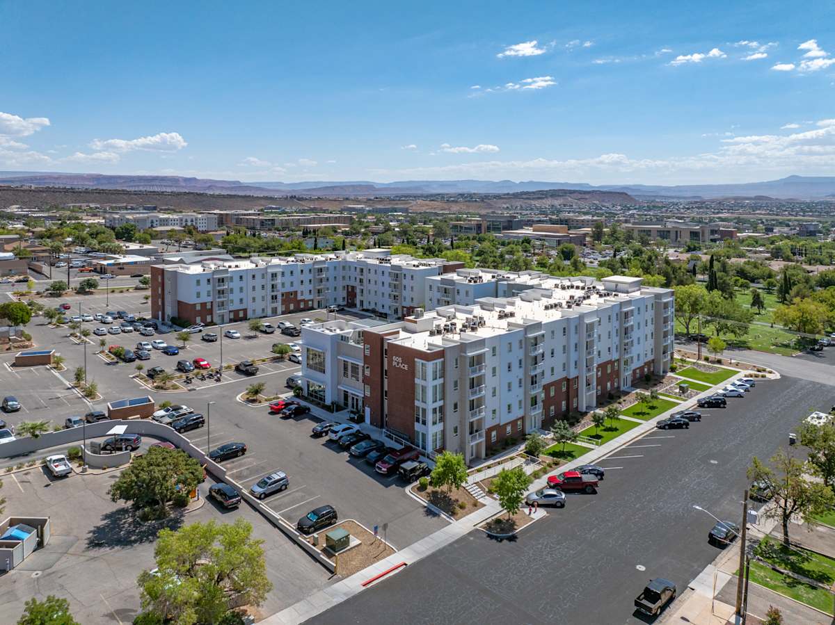 Photos and Video of 605 Place Student Housing & Co-Living in St George, UT