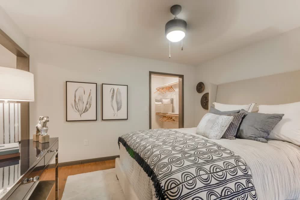 Sunstone Village apartment photo