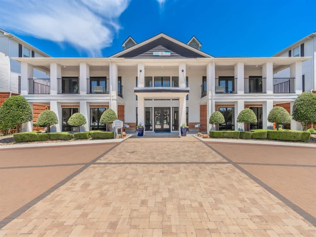 The Spring at Silverton apartment photo