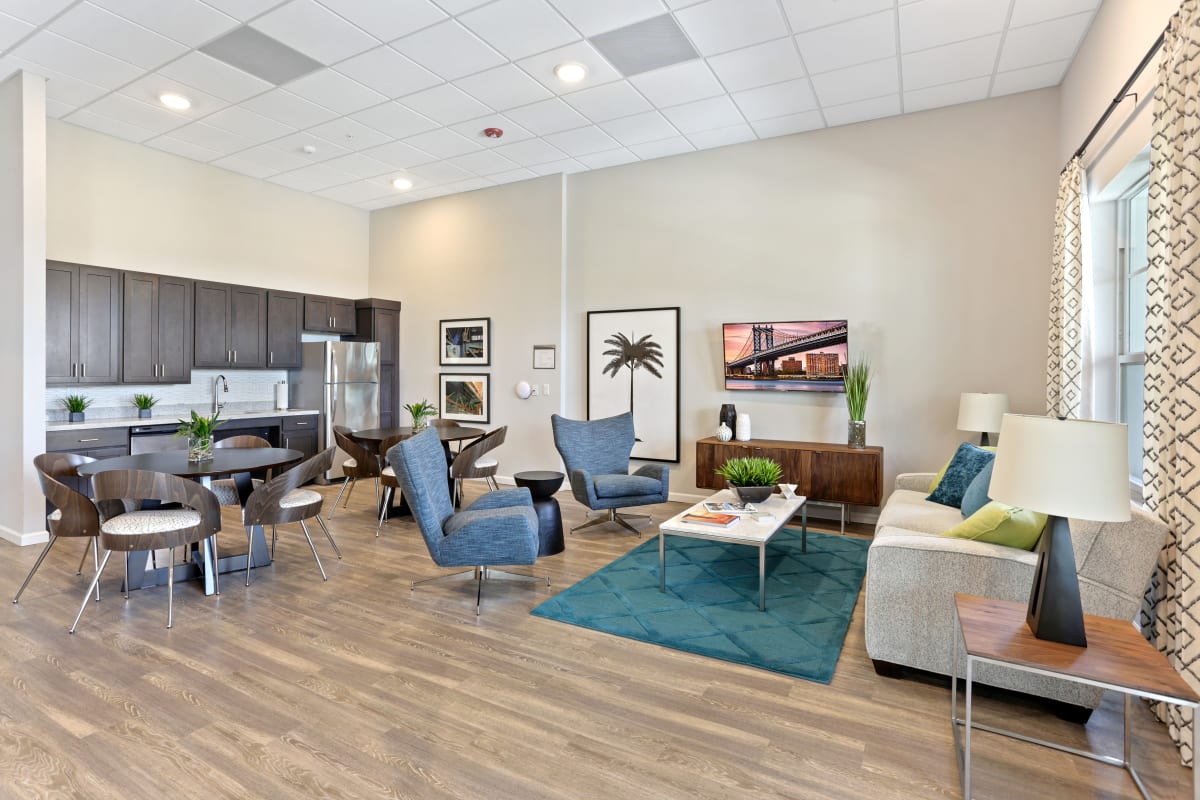 Photos and Video of Douglas Gardens V in Pembroke Pines, FL