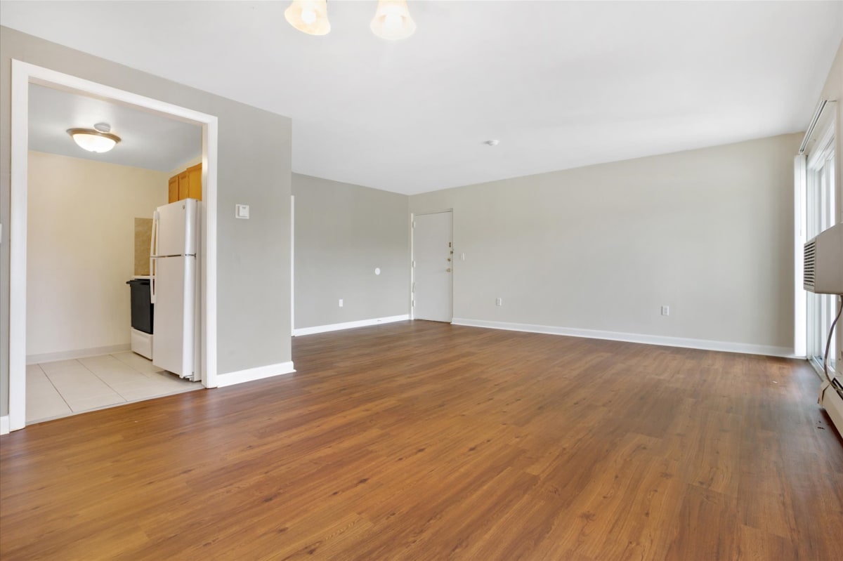 Photos and Video of Francis Crossing Apartment Homes in Randolph, MA