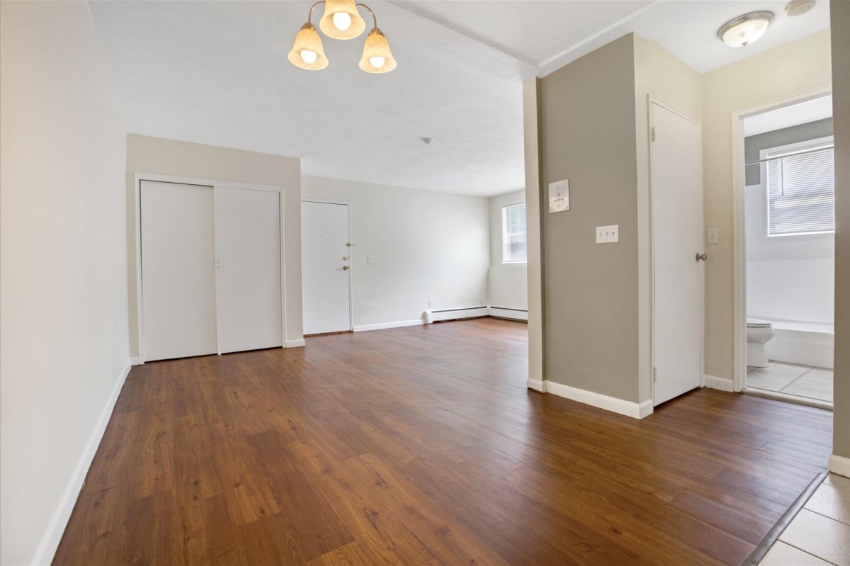 Photos and Video of Francis Crossing Apartment Homes in Randolph, MA