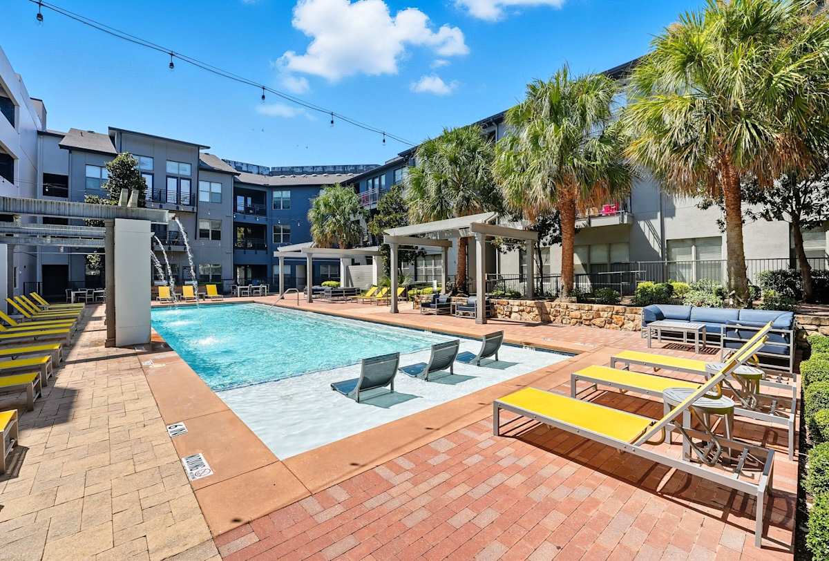 Atlantic Highland Park apartment photo