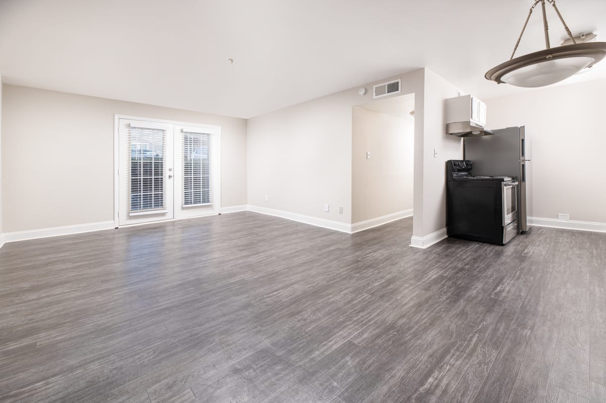 College Park Apartments near Camp Creek Marketplace Elite at Lakeview