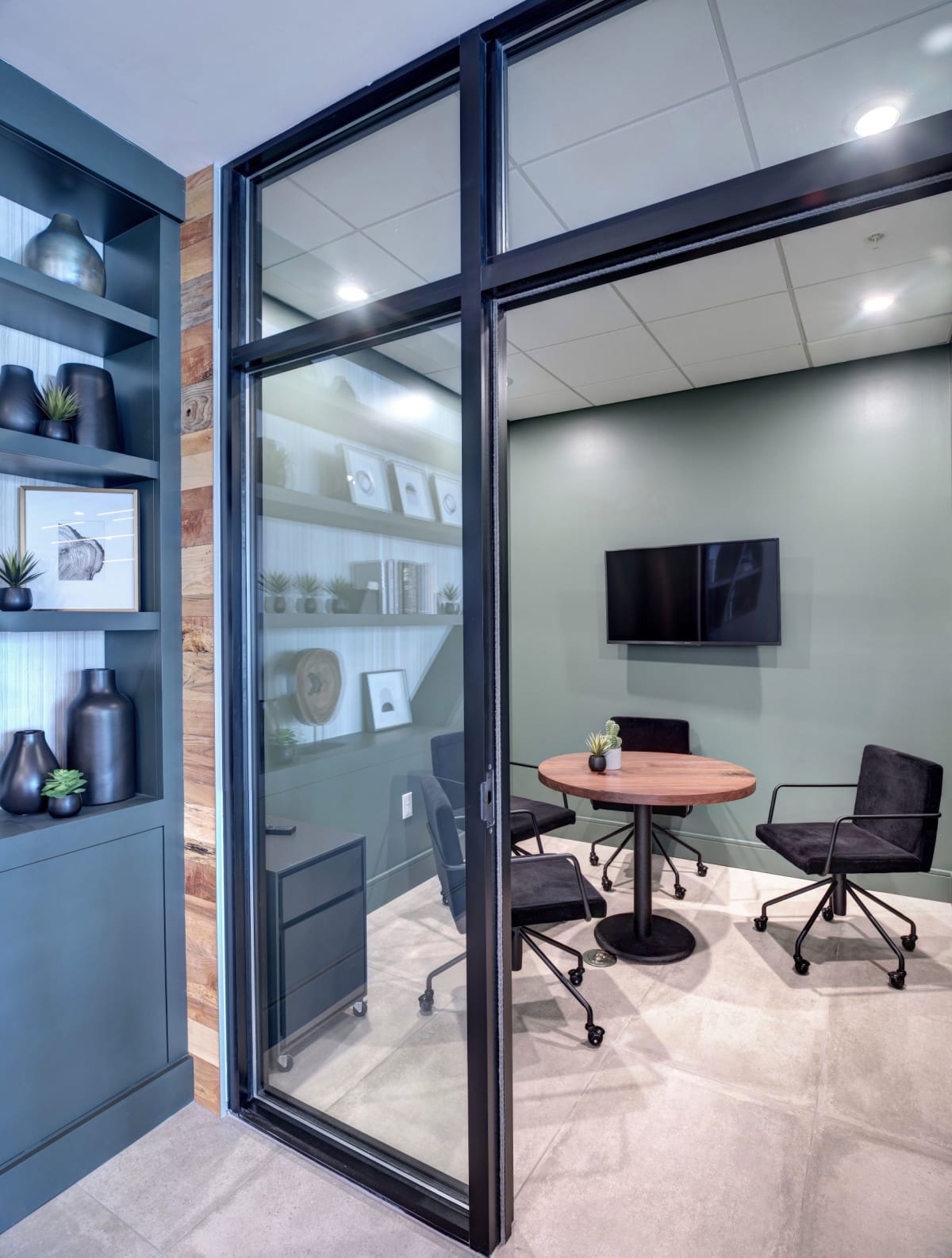 View Photos of Downtown Kalamazoo Luxury Apartments Gallery