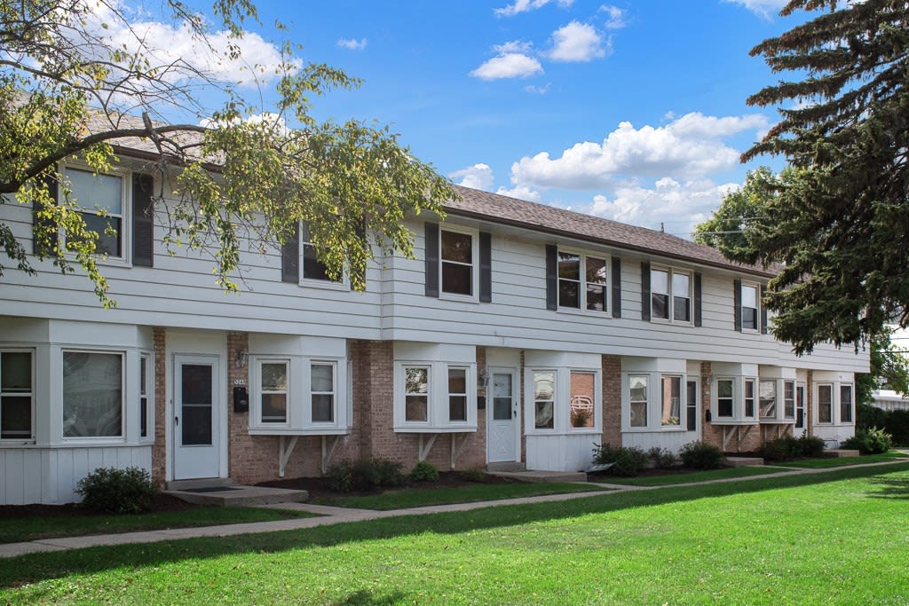 Photos and Video of Townhomes on Mohawk in Glendale, WI