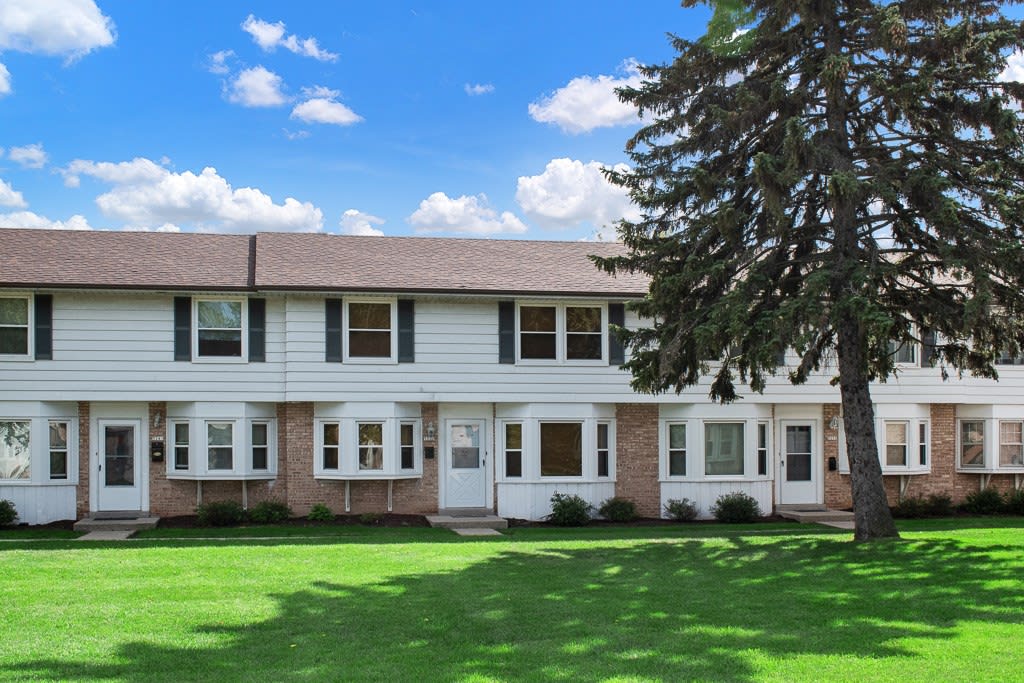 Photos and Video of Townhomes on Mohawk in Glendale, WI