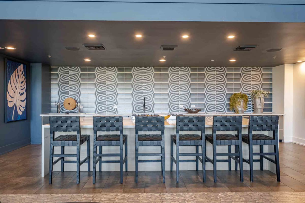 Community kitchen and bar seating at Slate Scottsdale.