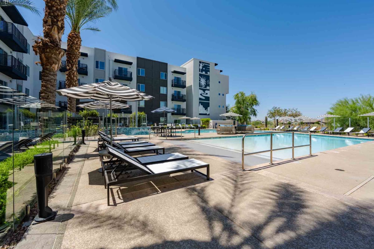 Swimming pool and deck at Slate Scottsdale.